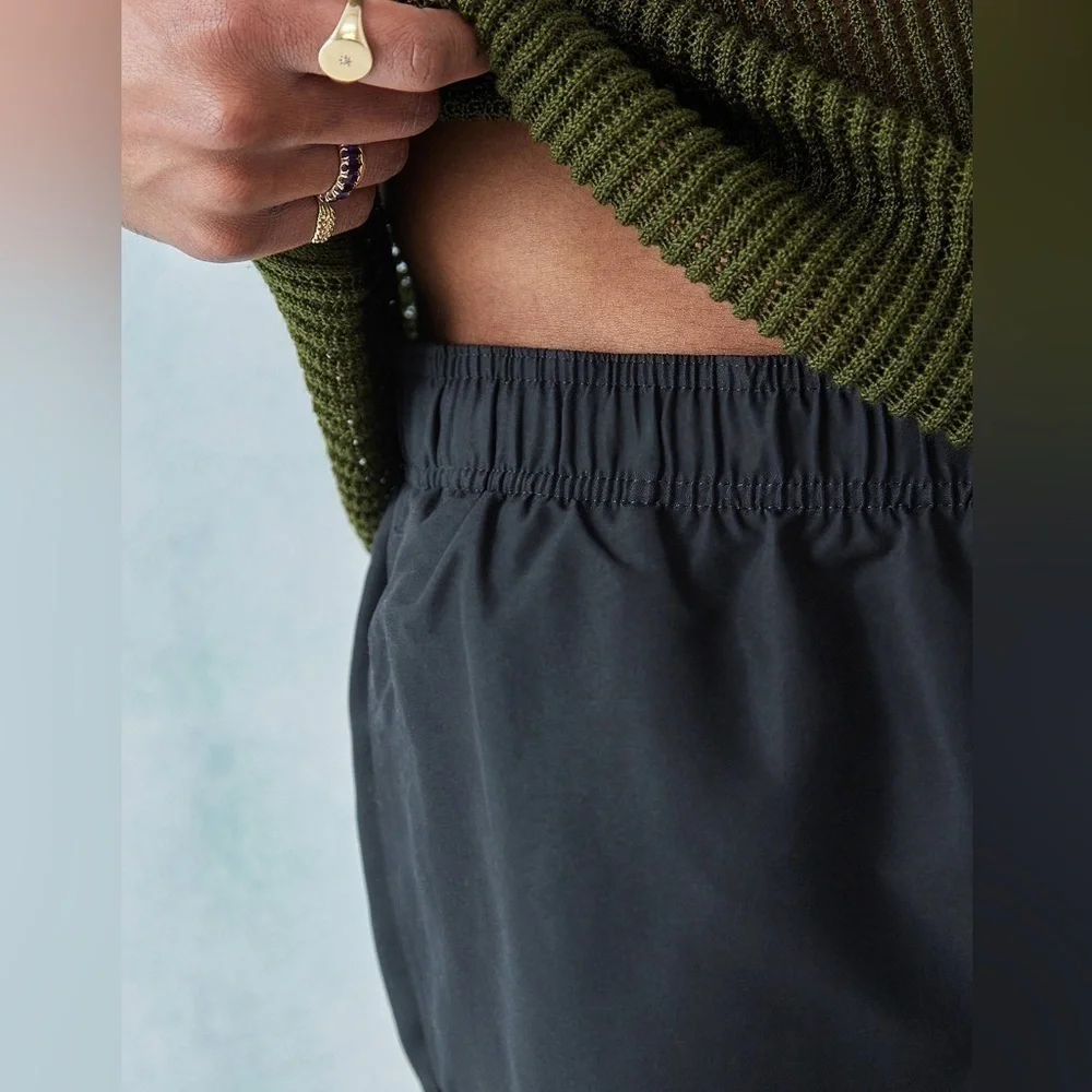 Nike‎ mesh inner lining classic swim black shorts w/hand pockets Sz-M. Z15